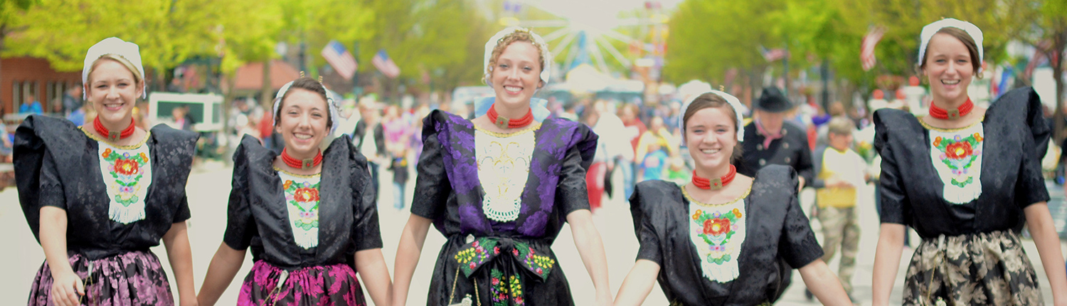 Tulip-insideslider-queen-court-1500x430